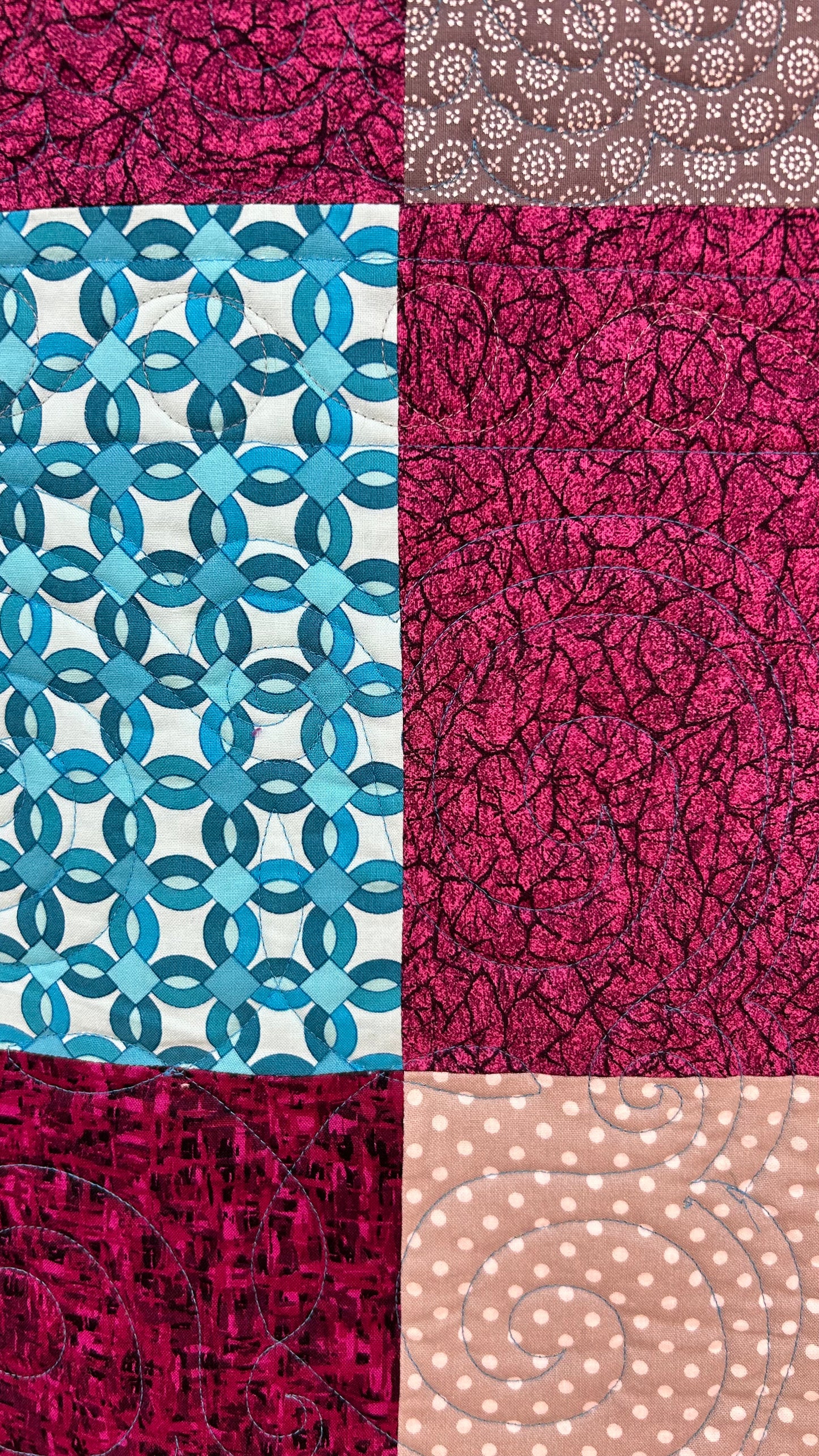 Squares All Around Quilt with Pillow Sleeve (Full)