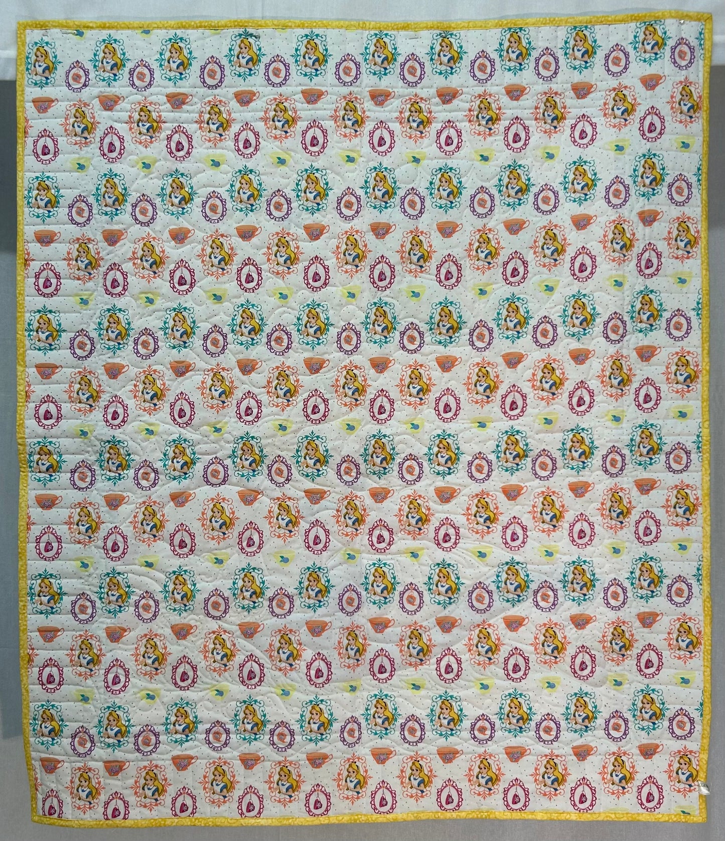 Alice In Wonderland Quilt (Baby)