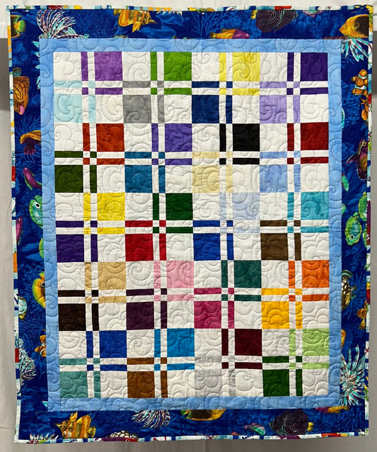 Fish Disappearing 4-patch Quilt (Throw)