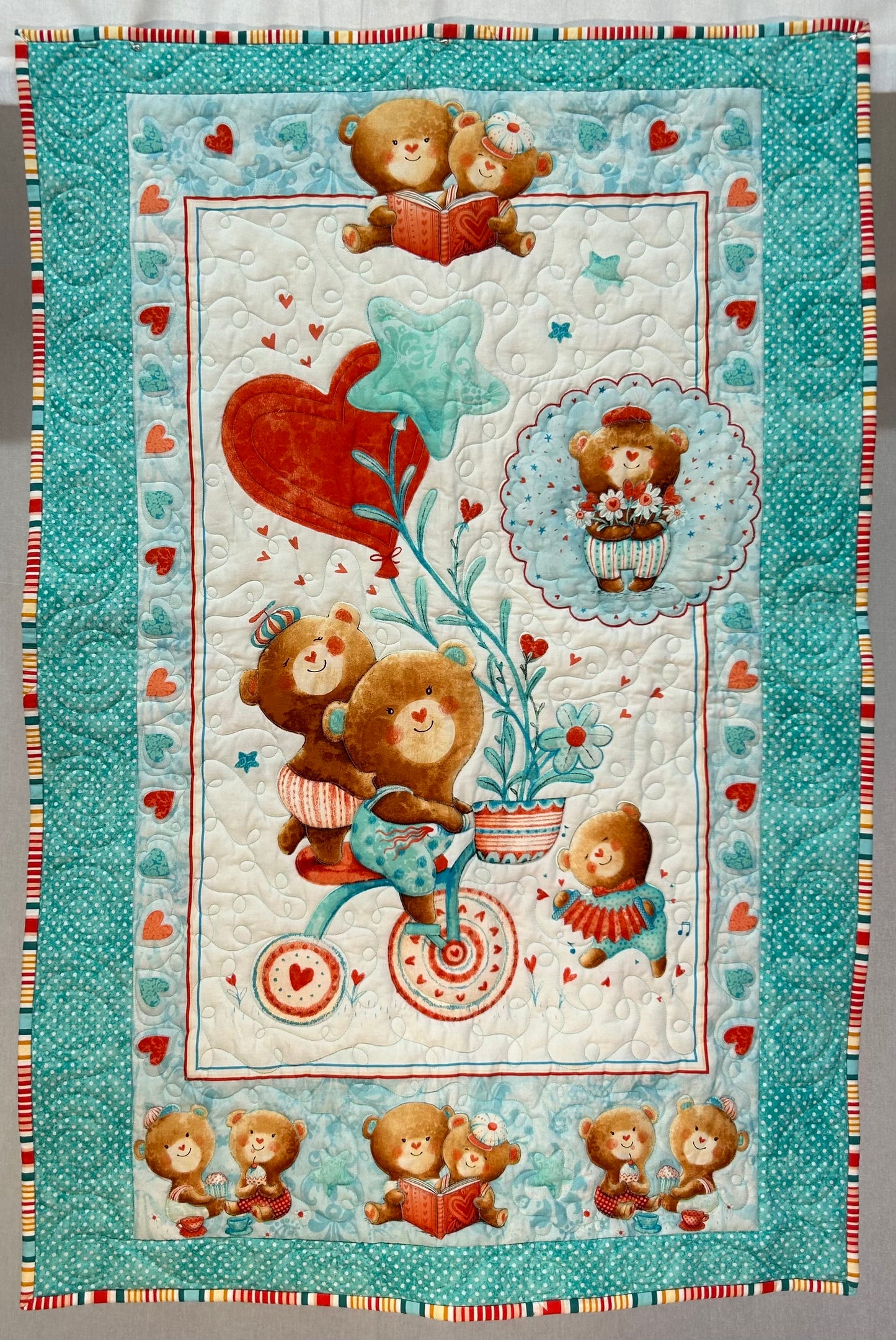 Teddy Bears With Hearts Quilt (Baby)