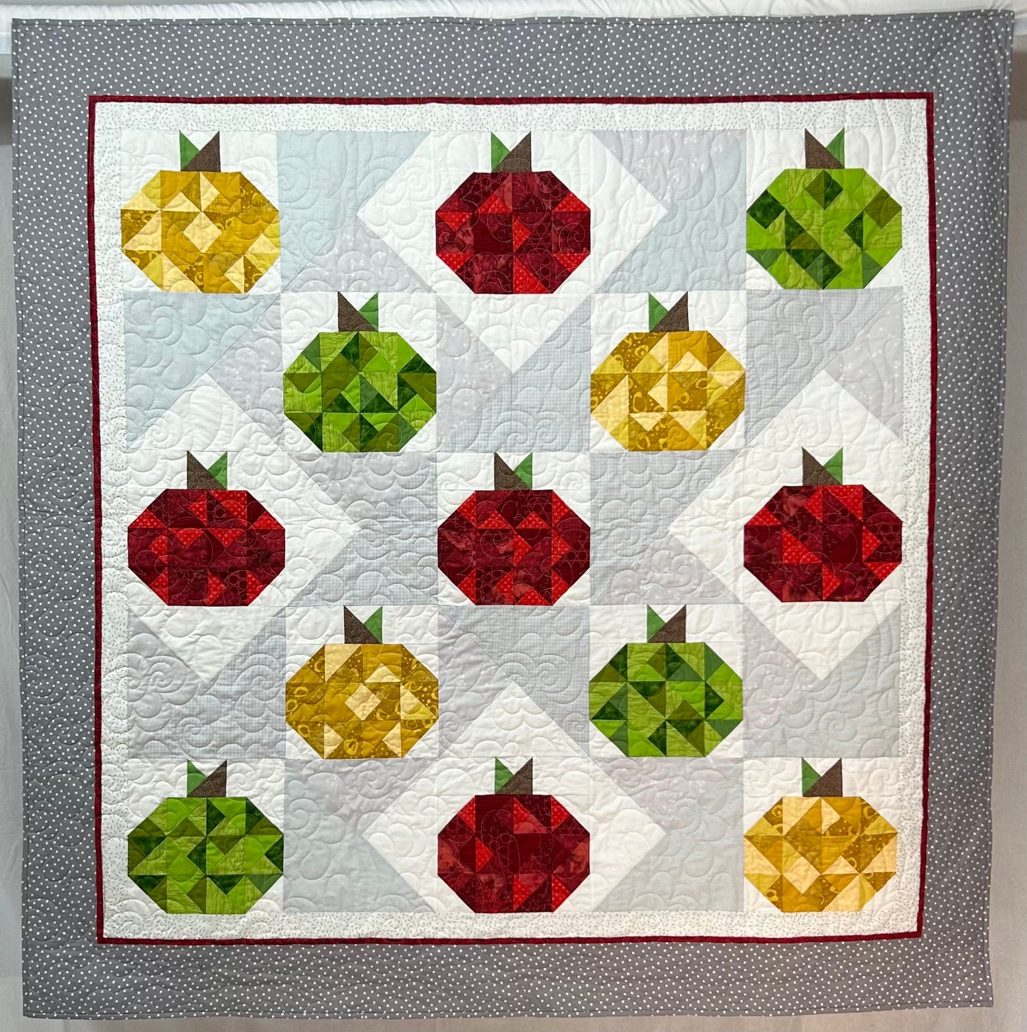 Apples Quilt (Full)