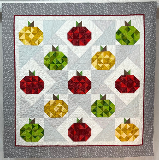 Apples Quilt (Full)