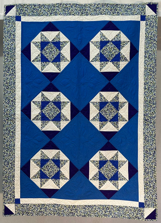 Blueberry Quilt with Pillow Sleeve (Twin)